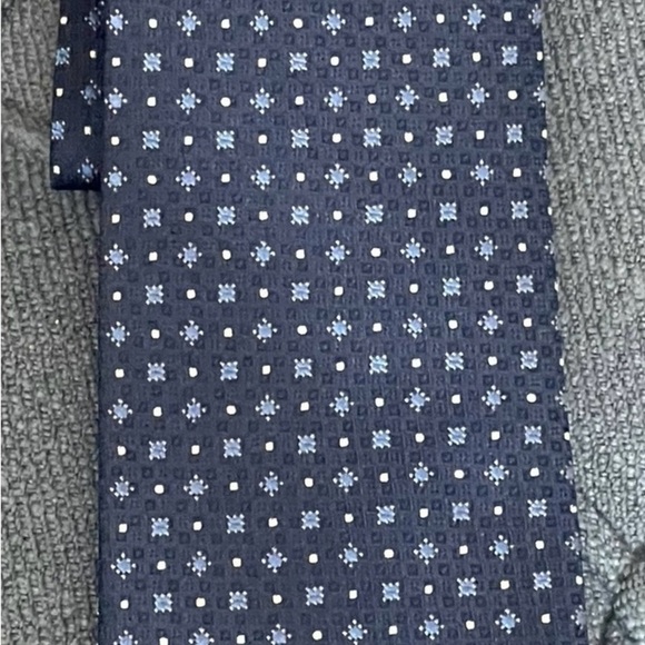 Yves Saint Laurent YSL pour homme 100% silk tie Blue NIB - Picture 7 of 12